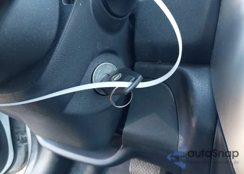 2015 Nissan Versa Note Sr из США, поврежденный, VIN 3N1CE2CP7FL384621